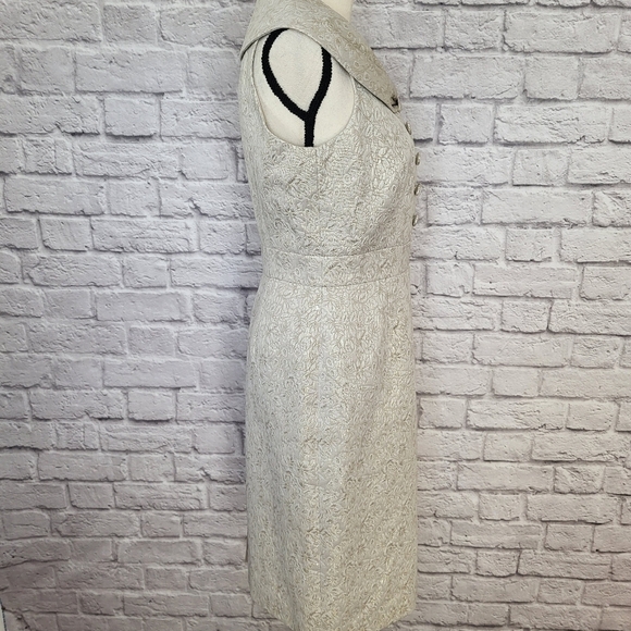 Tahari Dress Cream And Gold Brocade Sleeveless Foldover Round Neckline Size 6 - Picture 6 of 11